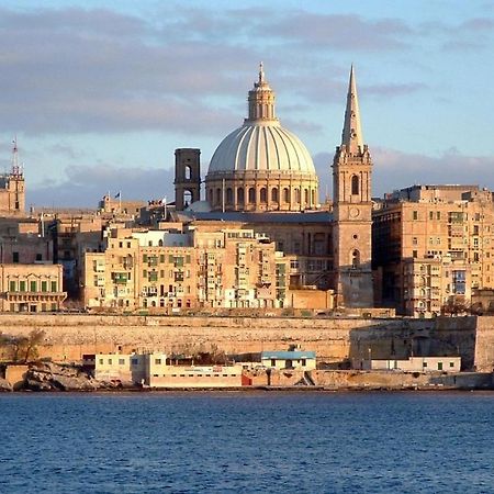 Splendid Seaside Retreat On Spinola Bay Apartamento St. Julian's Exterior foto
